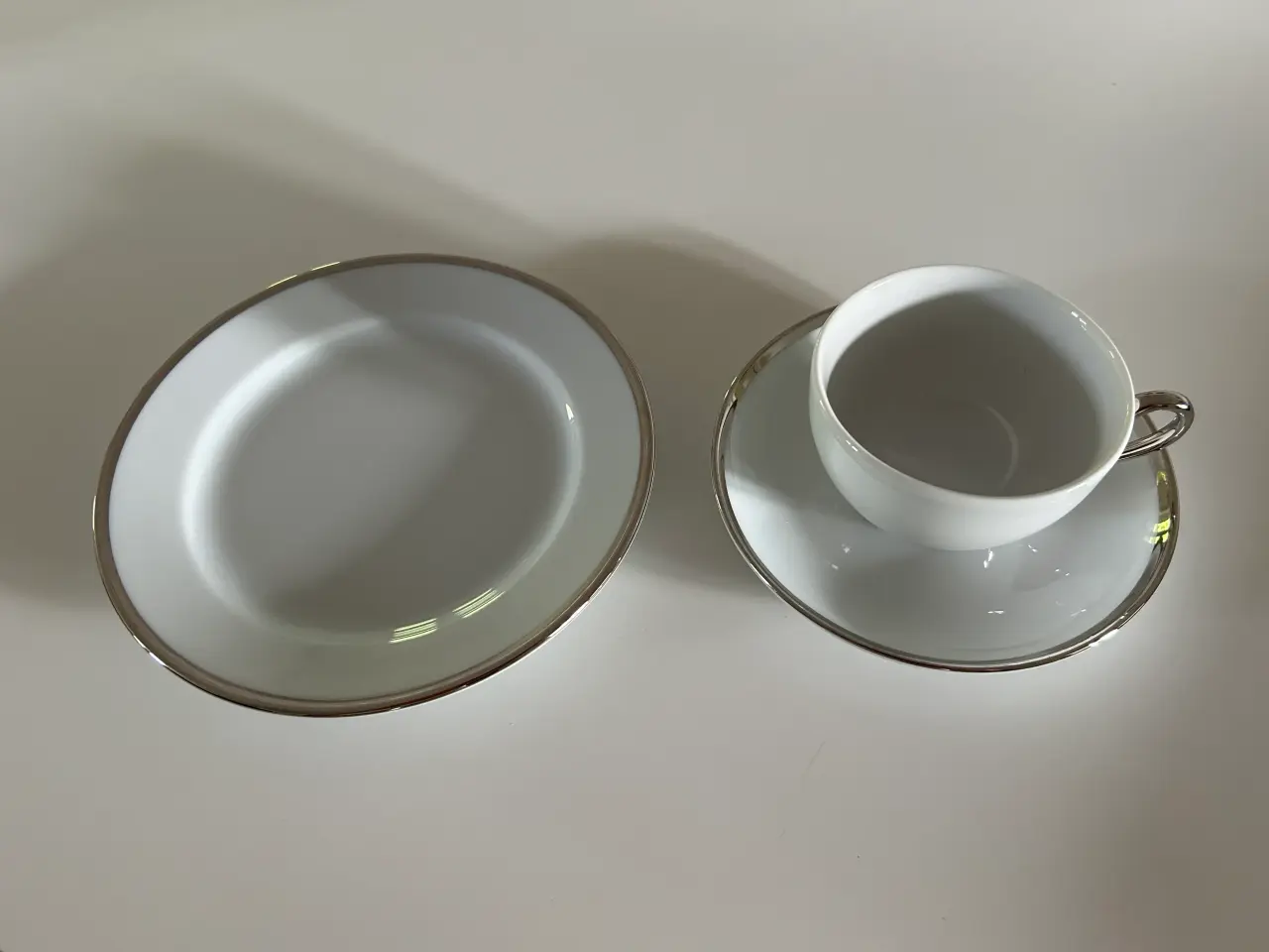 Billede 1 - NY PRIS  Pillivuit Kaffestel Bistro med sølvkant