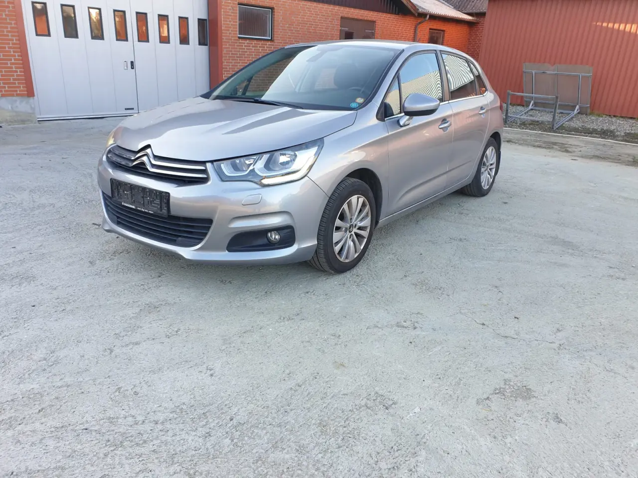 Billede 5 - CITROËN C4 2016 1,6 4-dørs m. bagklap Grøn ejerafg