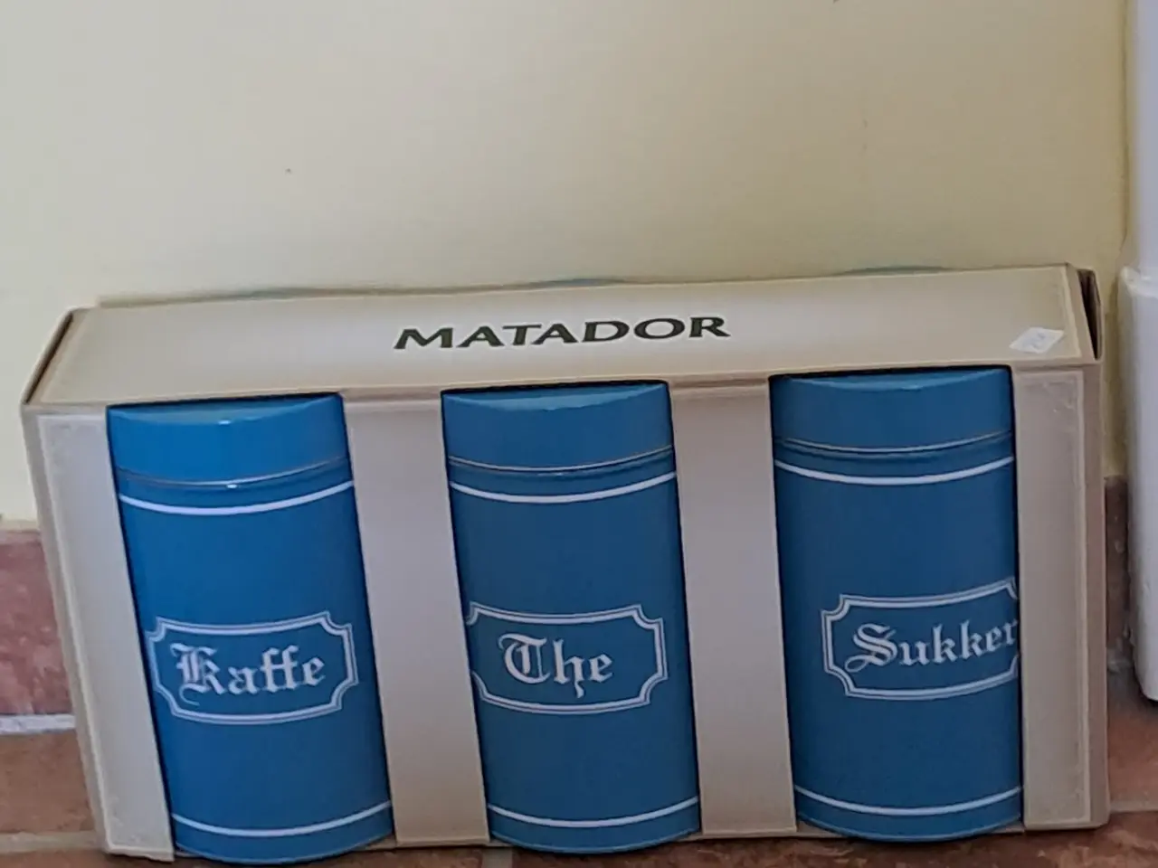 Billede 3 - Matador kaffe, te og sukker dåser