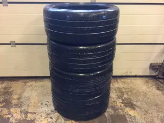 Dæk sommer 245/35R20”