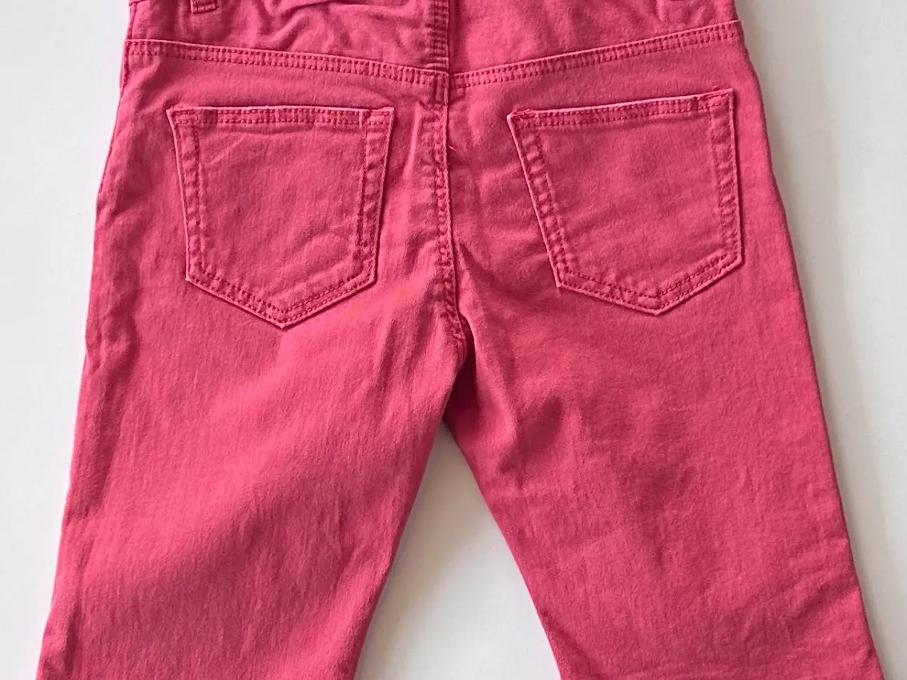 Billede 2 - H&M twillshorts, str. 134