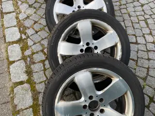 Hankook sommerdæk på Mercedes fælge, kørt få km