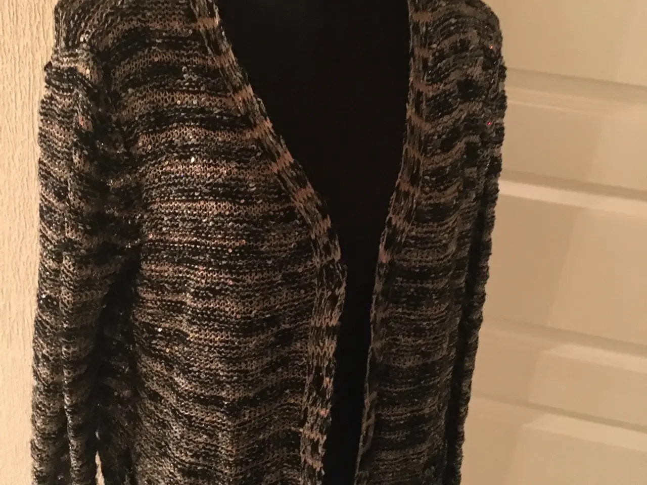 Billede 1 - Helt ny Minimum cardigan str. L polyester/uld