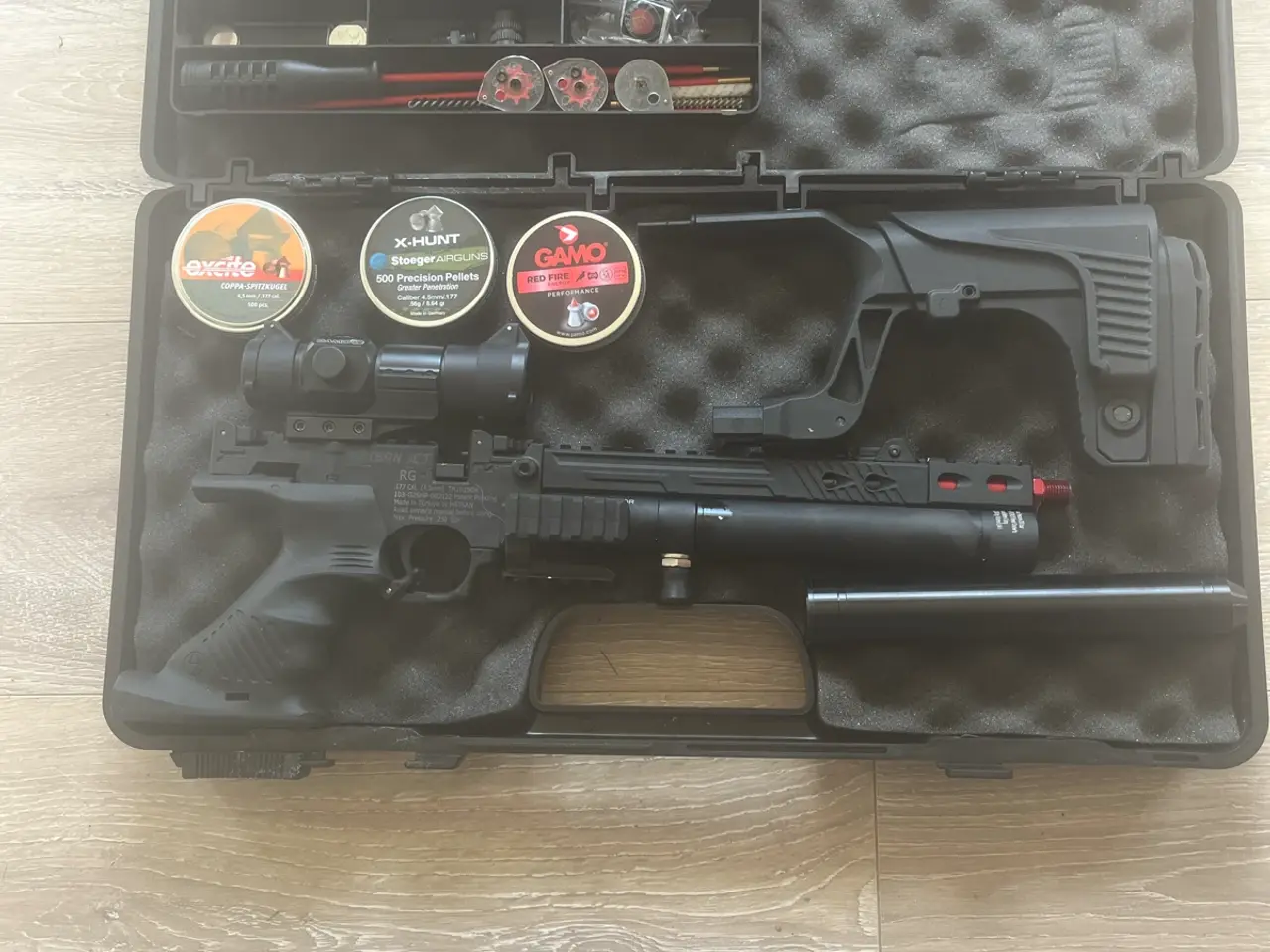 Billede 1 - Hatsan jet 1 medlyddæmper & reddot sigte