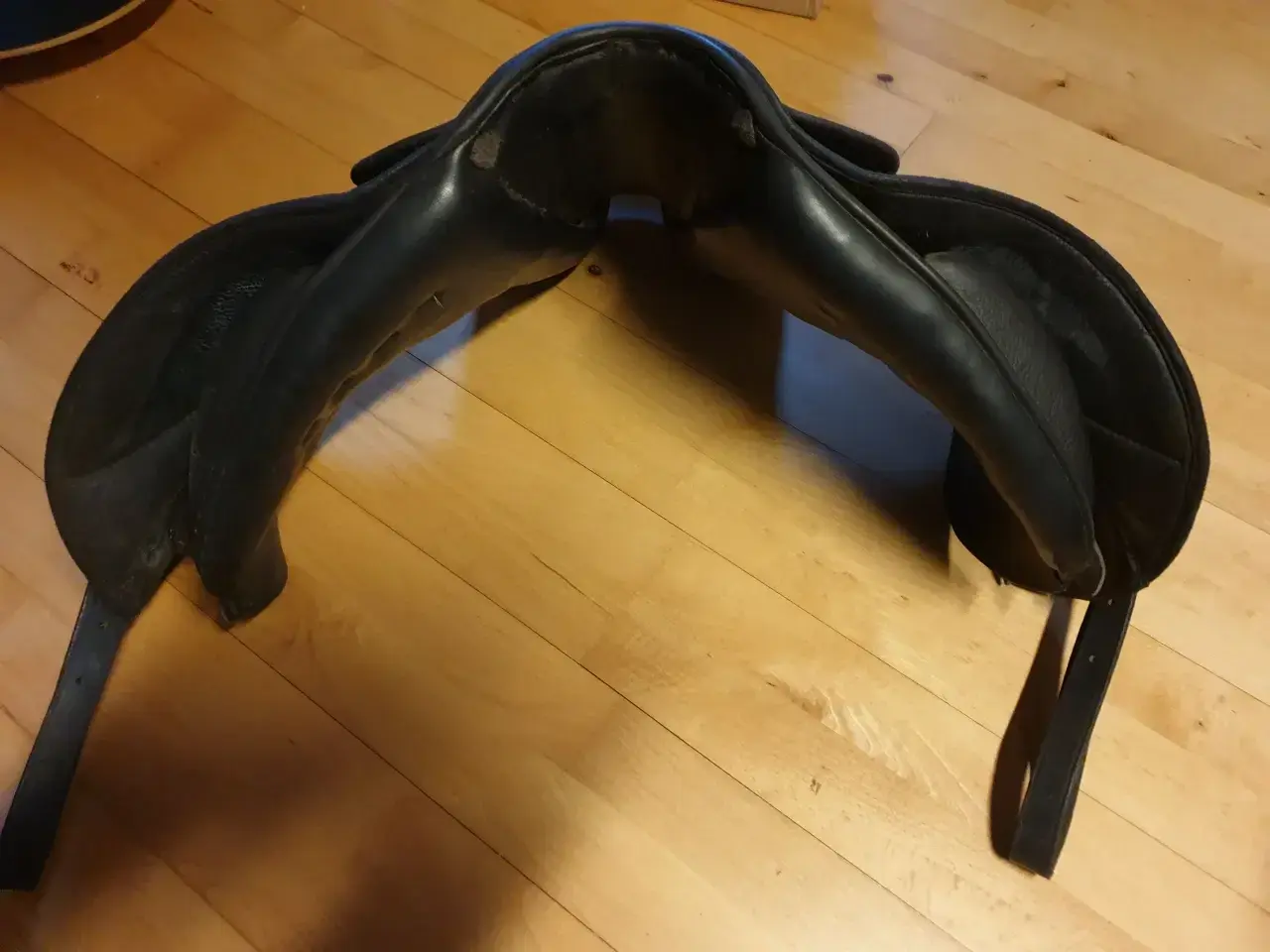 Billede 1 - Stübben dressur 15 ¨ponysadel 32cm bom