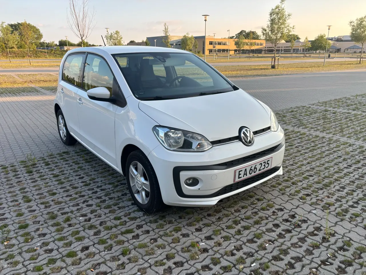 Billede 3 - VW UP! 5 dørs årgang 2020