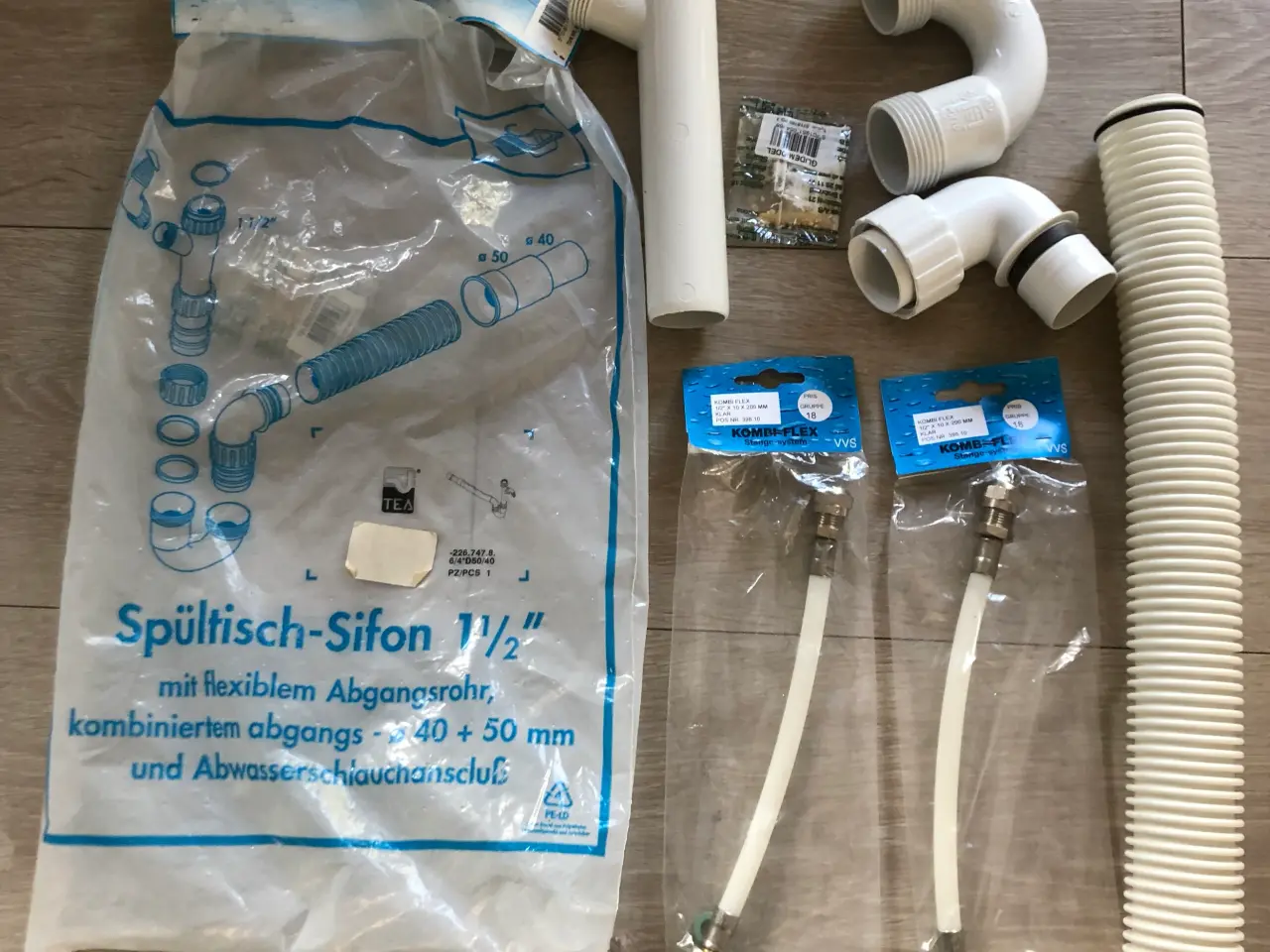Billede 7 - Stor VVS-pakke – Blandede afløbsdele, sifon, rør o