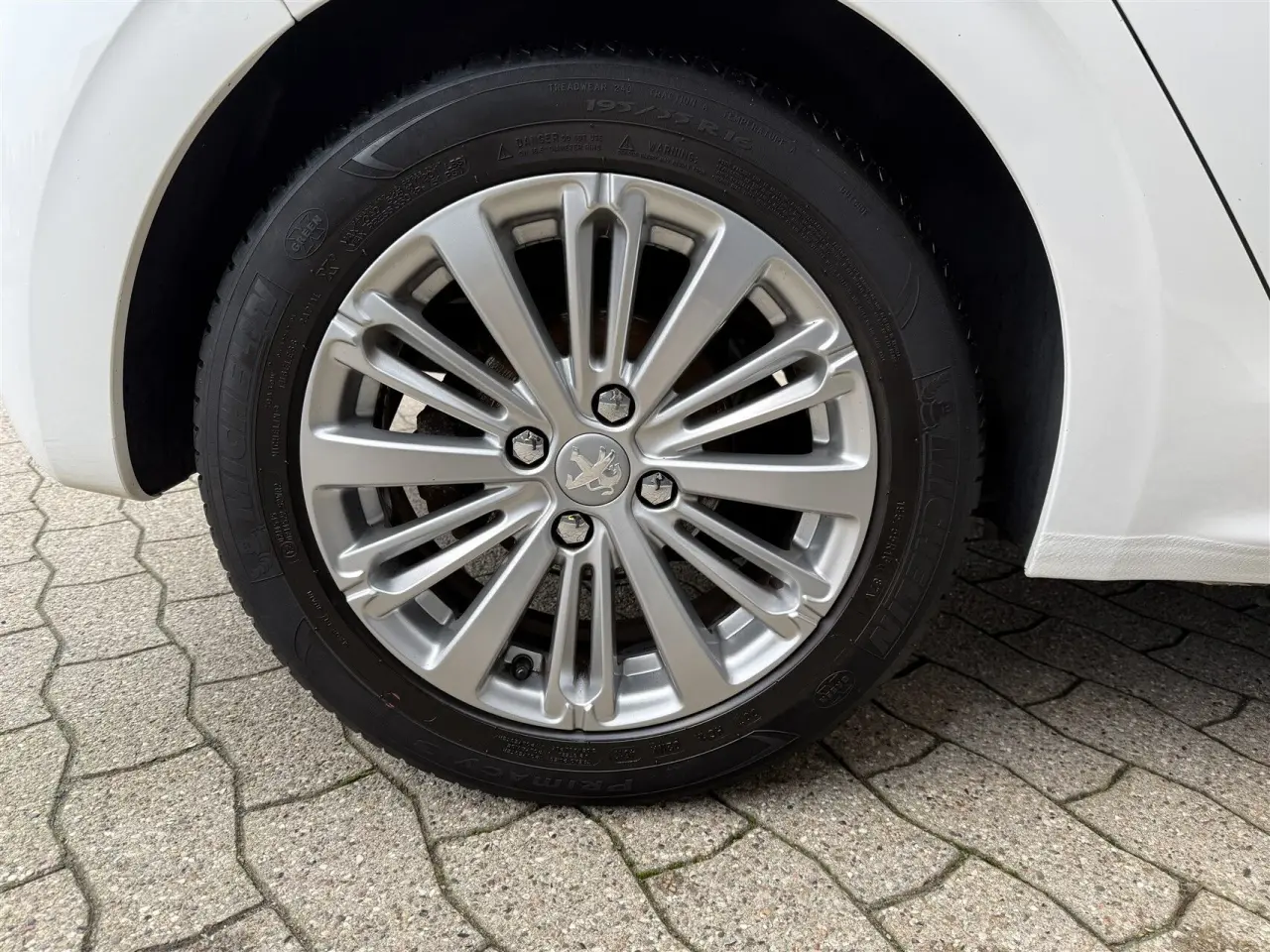 Billede 9 - Peugeot 208 1,5 BlueHDi Prestige 100HK 5d
