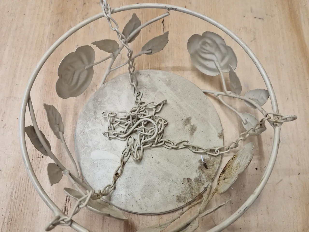 Billede 3 - Ophængskurv i metal 20.5 cm diameter