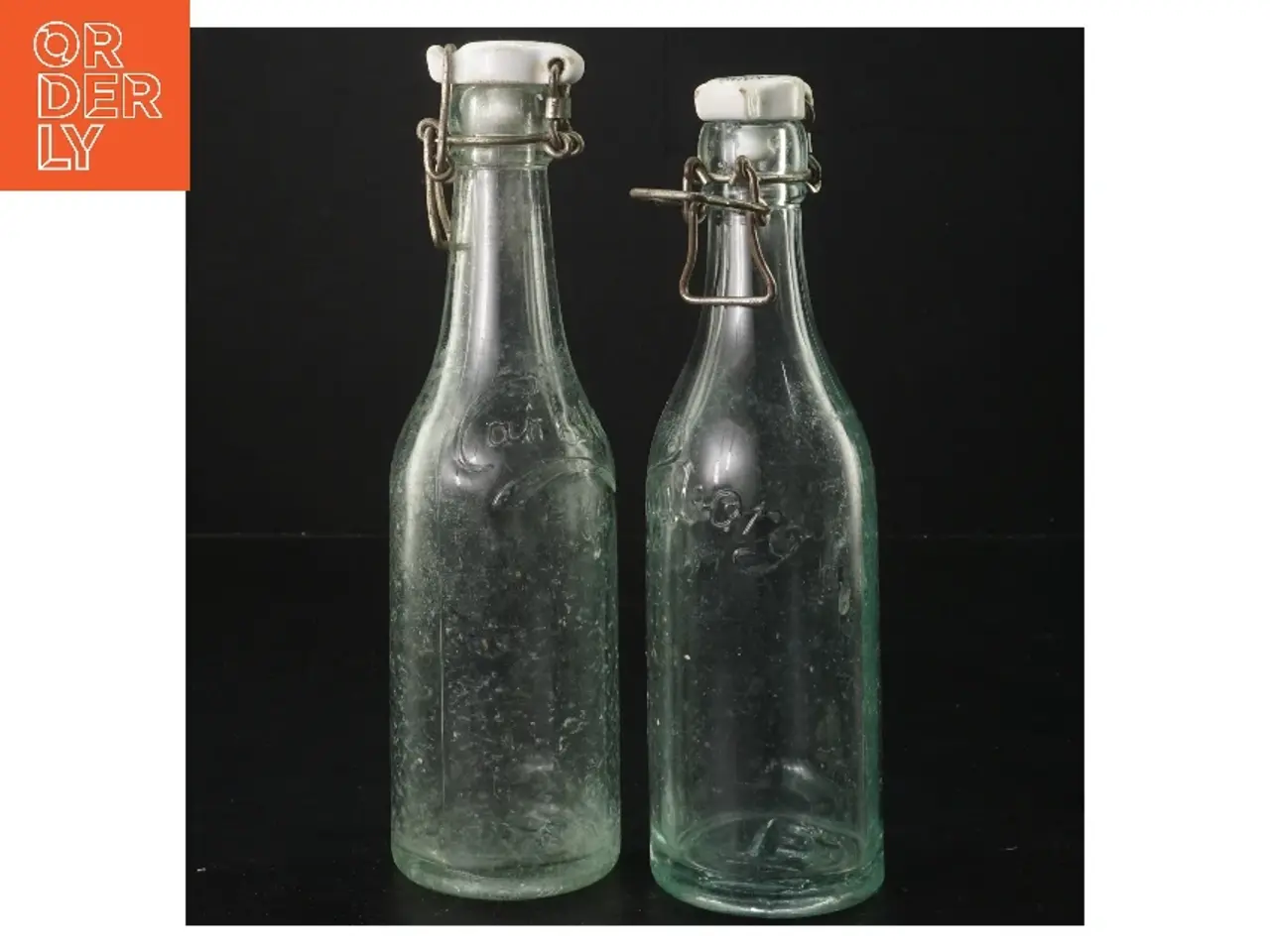 Billede 1 - To gamle glasflasker med lukning fra Tuborg (str. 21 cm)
