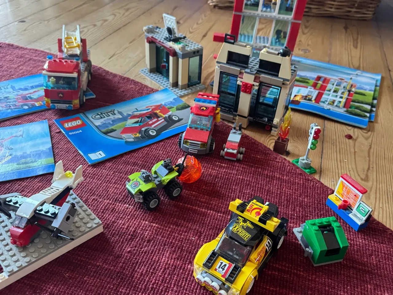 Billede 4 - LEGO spændende sager.