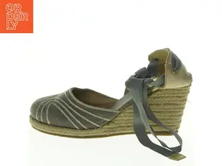 Espadrillos med bånd fra NowOn (str. 37)