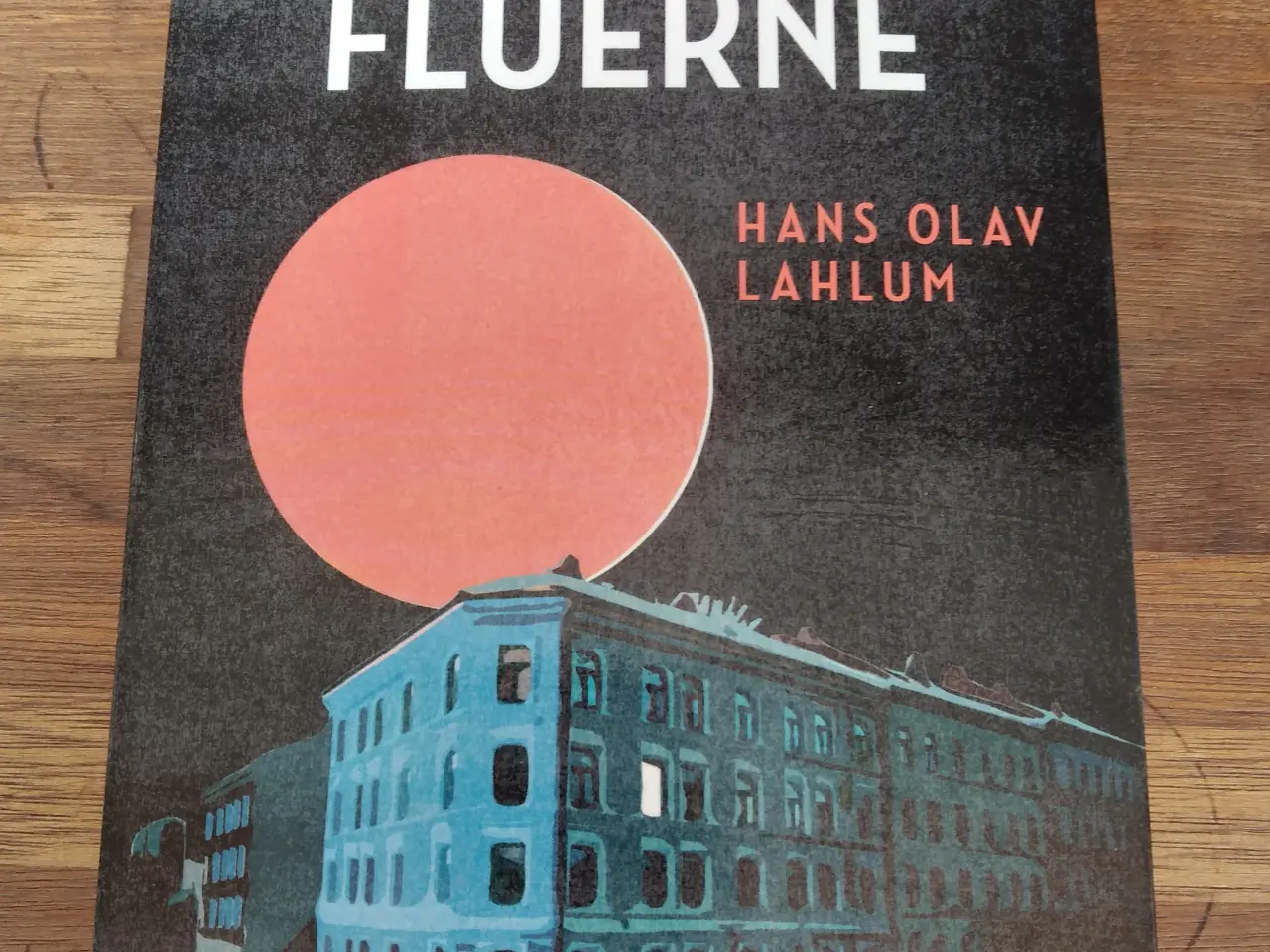 Billede 1 - MENNESKEFLUERNE af Hans Olav Lahlum.