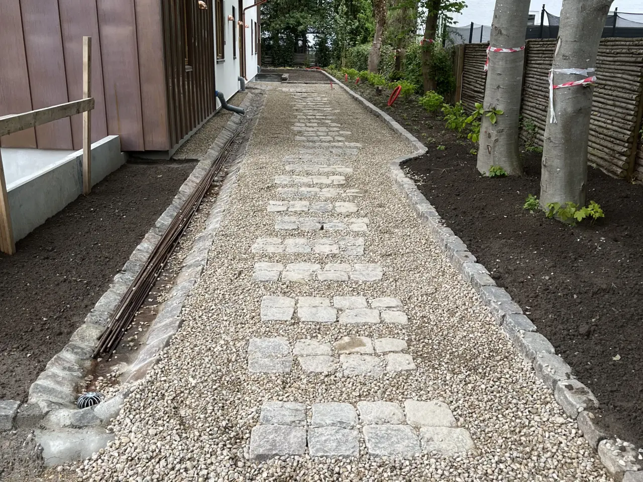 Billede 5 - Fliseterrasse – korrekt opbygning og flot finish