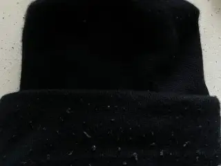 Burberry hue sort i cashmere uld