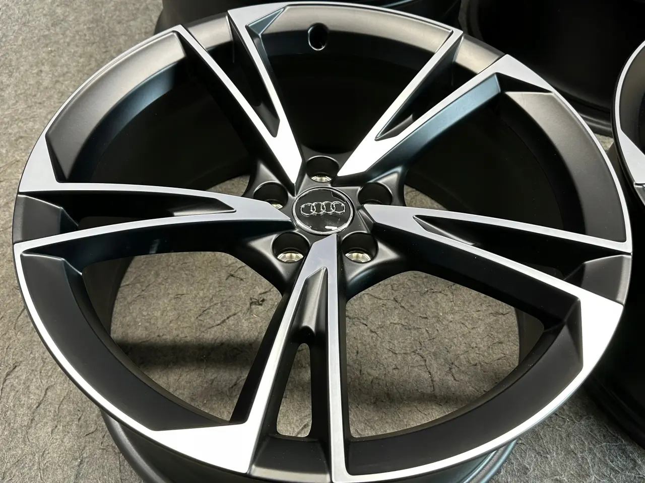 Billede 5 - ALUFÆLGE AUDI A5 8W0 20"