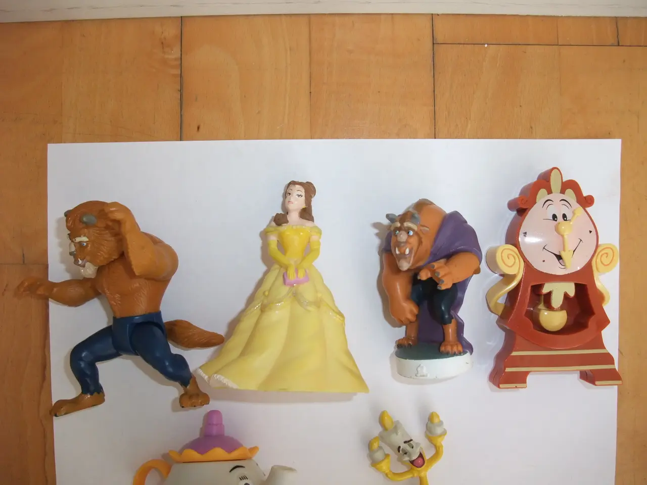 Billede 3 - Skønheden og Udyret Figurer
