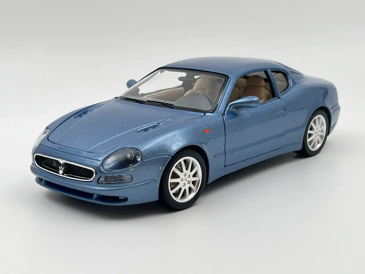 Billede 2 - 1998 Maserati 3200 GT - 1:18