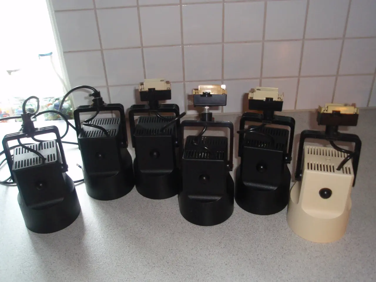 Billede 4 - Lillebror spotlamper