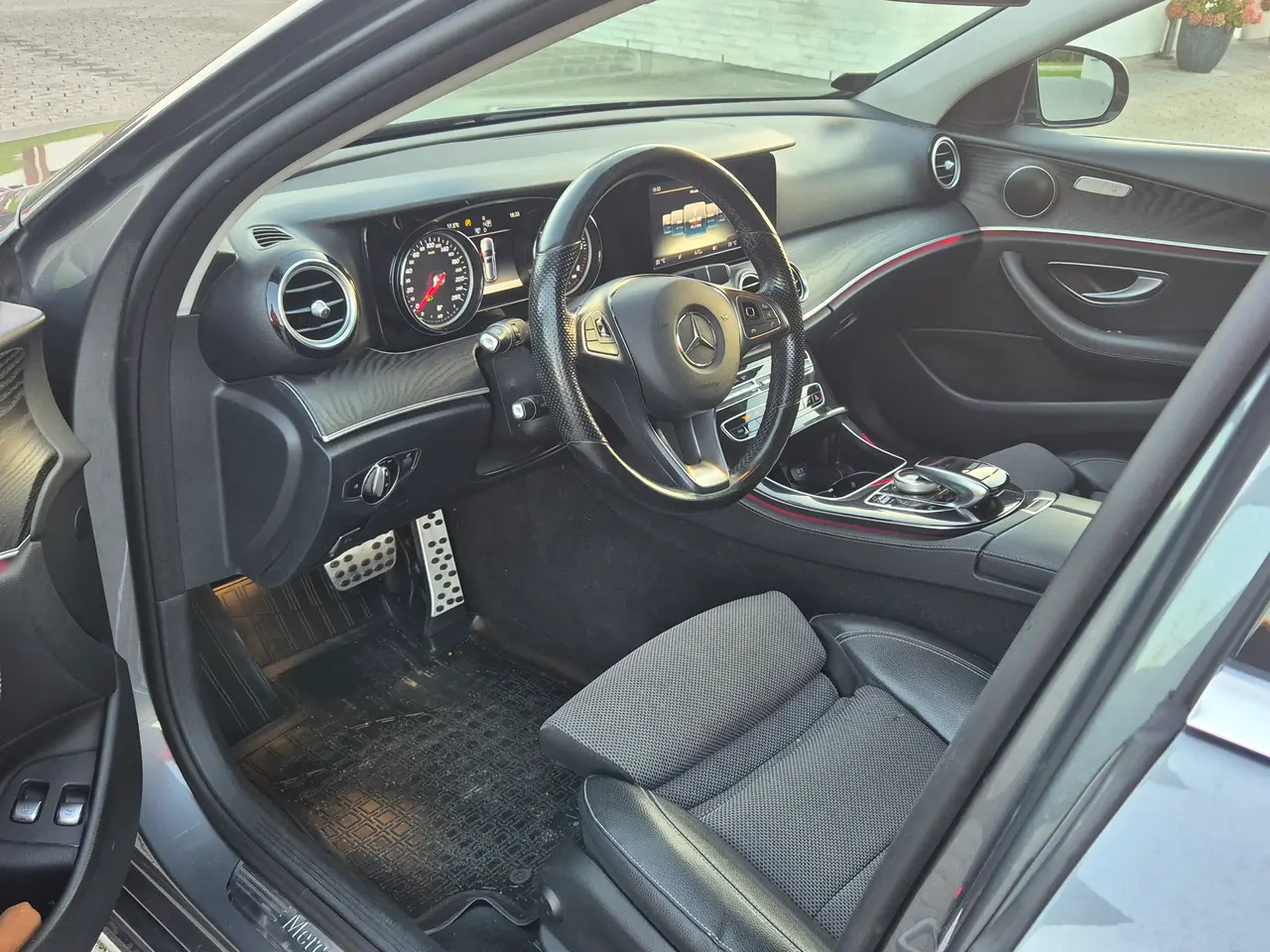 Billede 5 - Mercedes E220d 9G-Tronic Avantgarde
