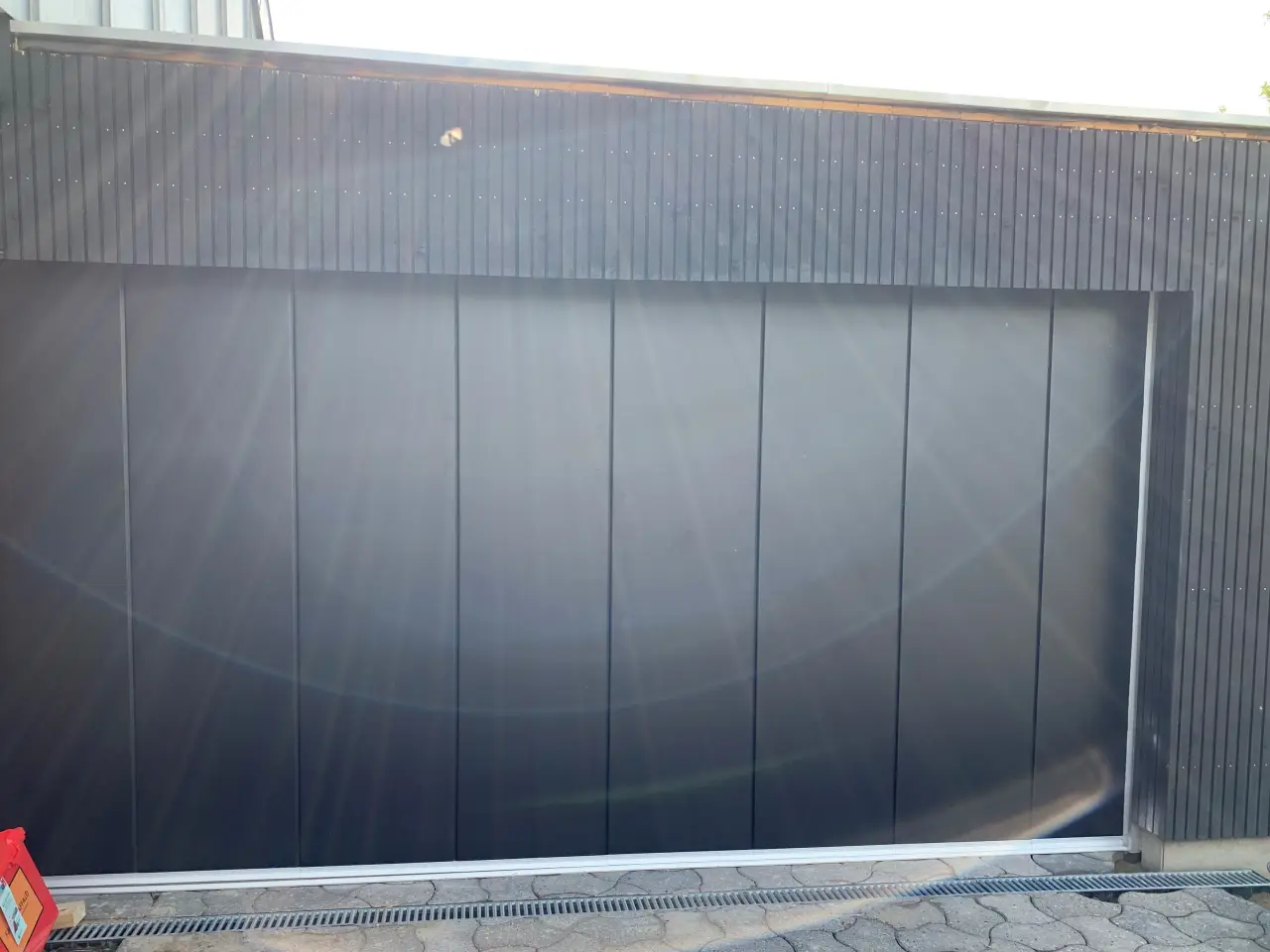Billede 6 - Fabrikssalg af ledhejseporte & garageporte