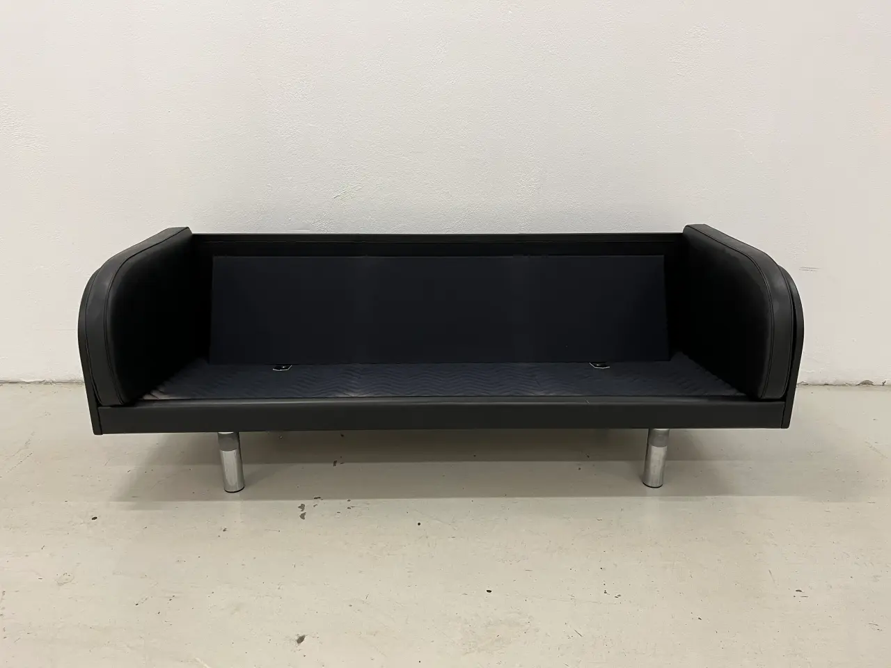 Billede 10 - JG3 2x3 Pers.Designer Sofaer i sort primo læder.