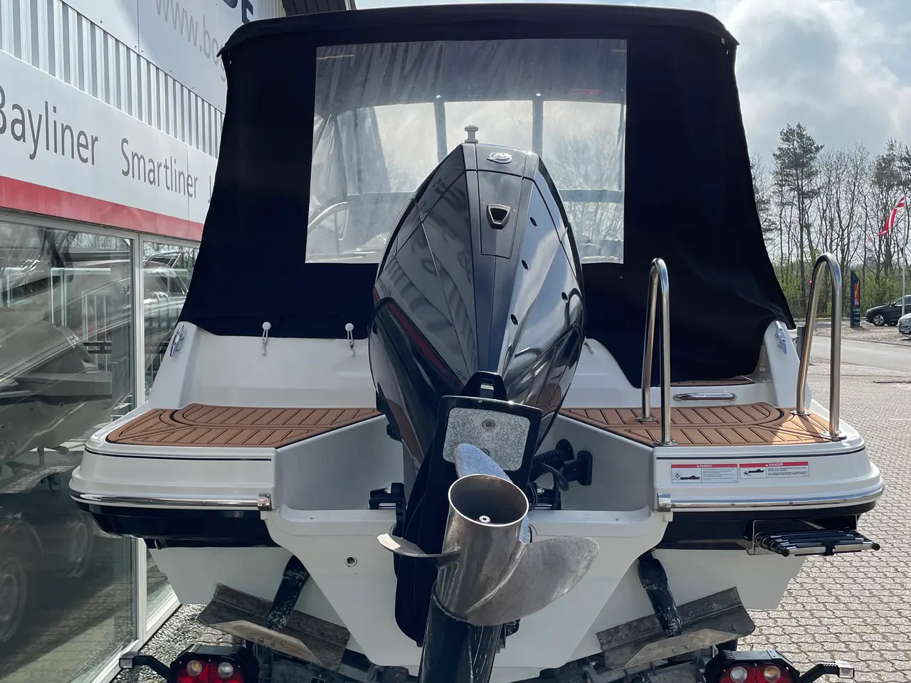Billede 10 - VR5 Cuddy med F225 Mercury V6 og 2500 kg Brenderup trailer.