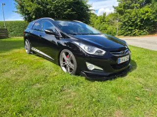 Lækker Hyundai i40 plus GRATIS FULD TANK i August
