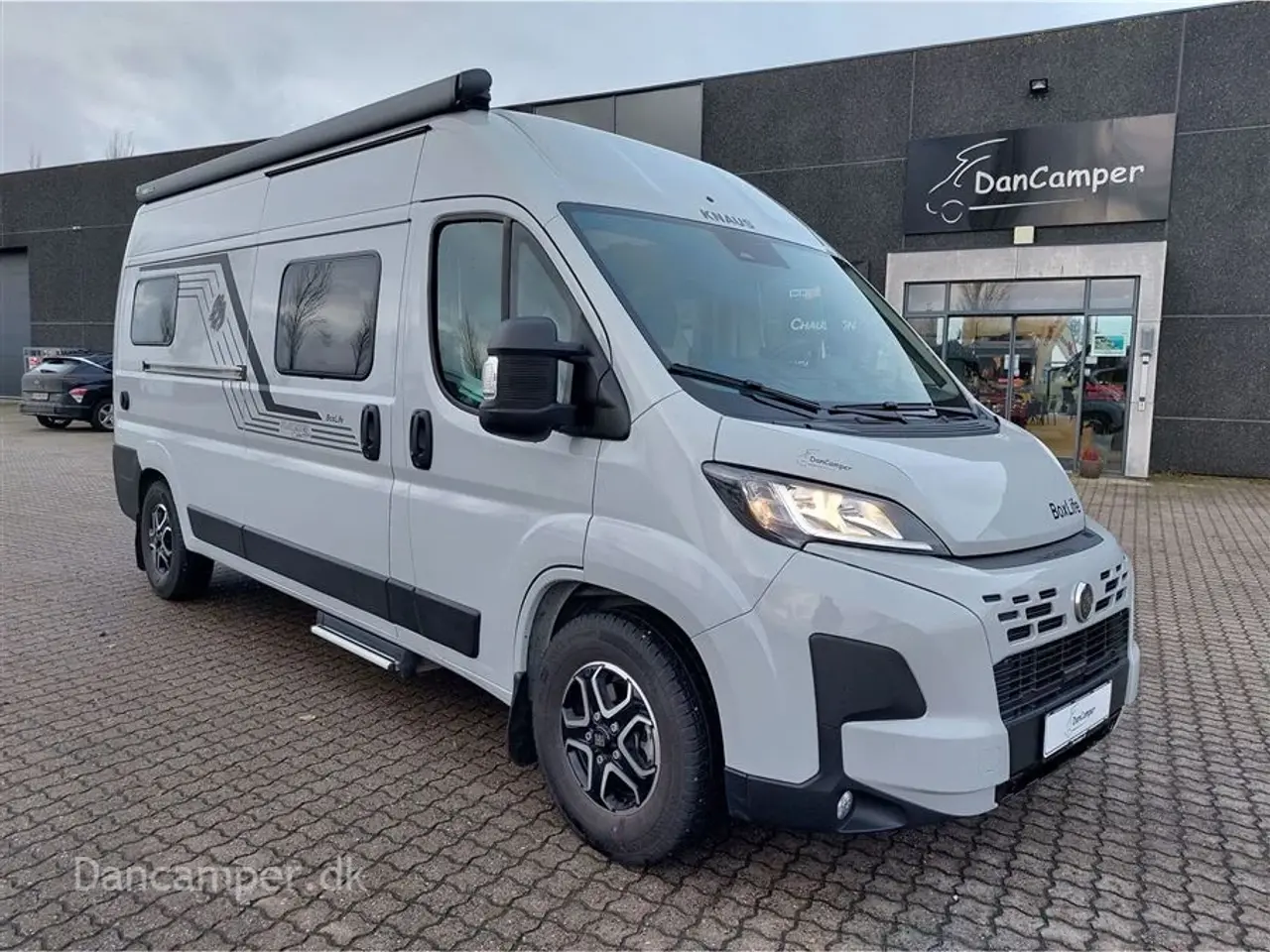 Billede 1 - 2024 - Knaus Boxlife 600 ME Platinum Selection 140 Hk 8 trins aut.gear, adoptiv fartpilot, under 6 meter, stor hæve/sænkbar seng