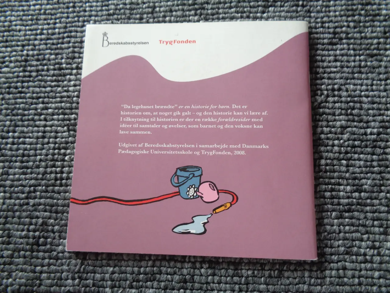 Billede 3 - Da legehuset brændte