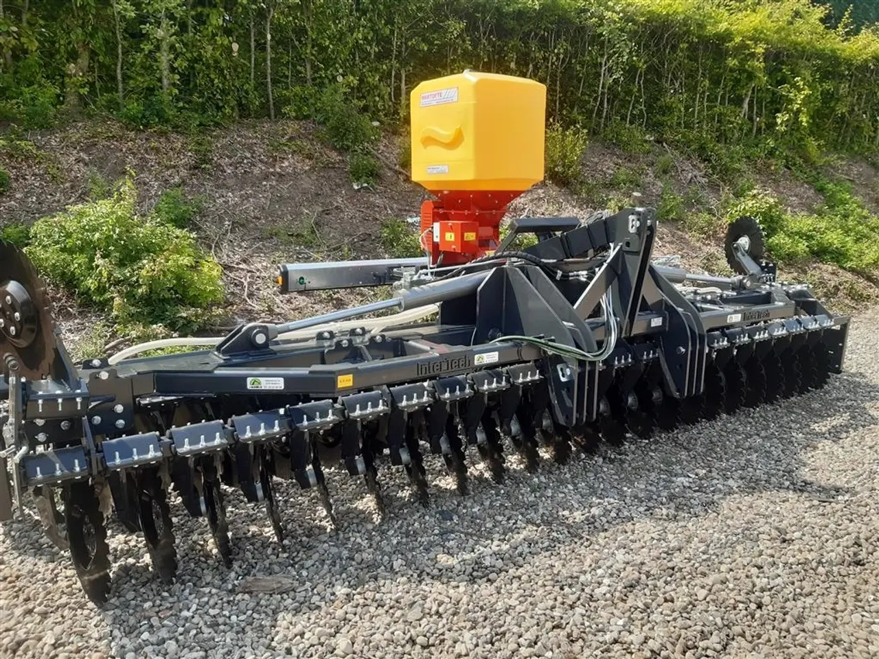 Billede 2 - Intertech disc harve med frø udstyr