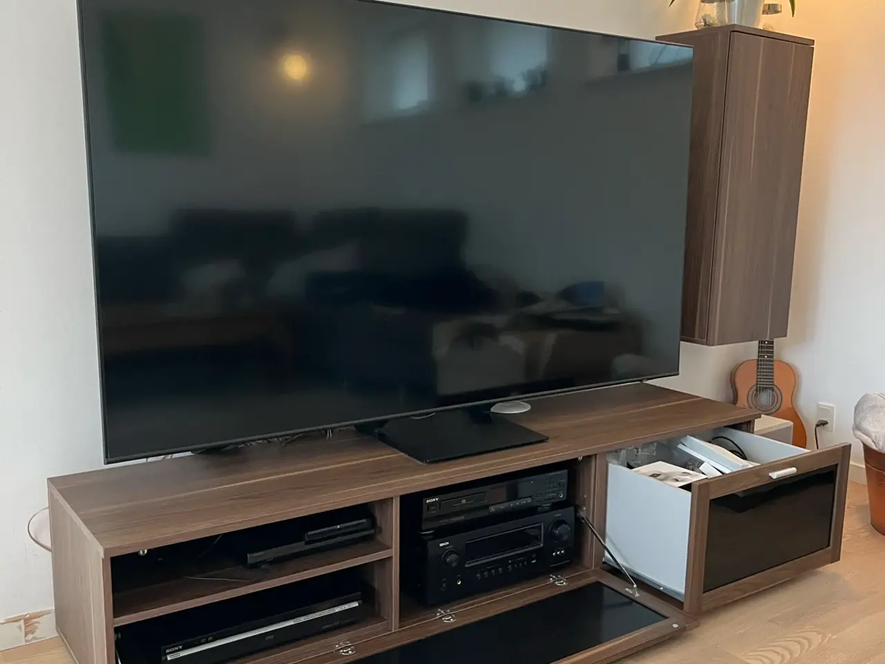 Billede 2 - TV-bænk i valnød