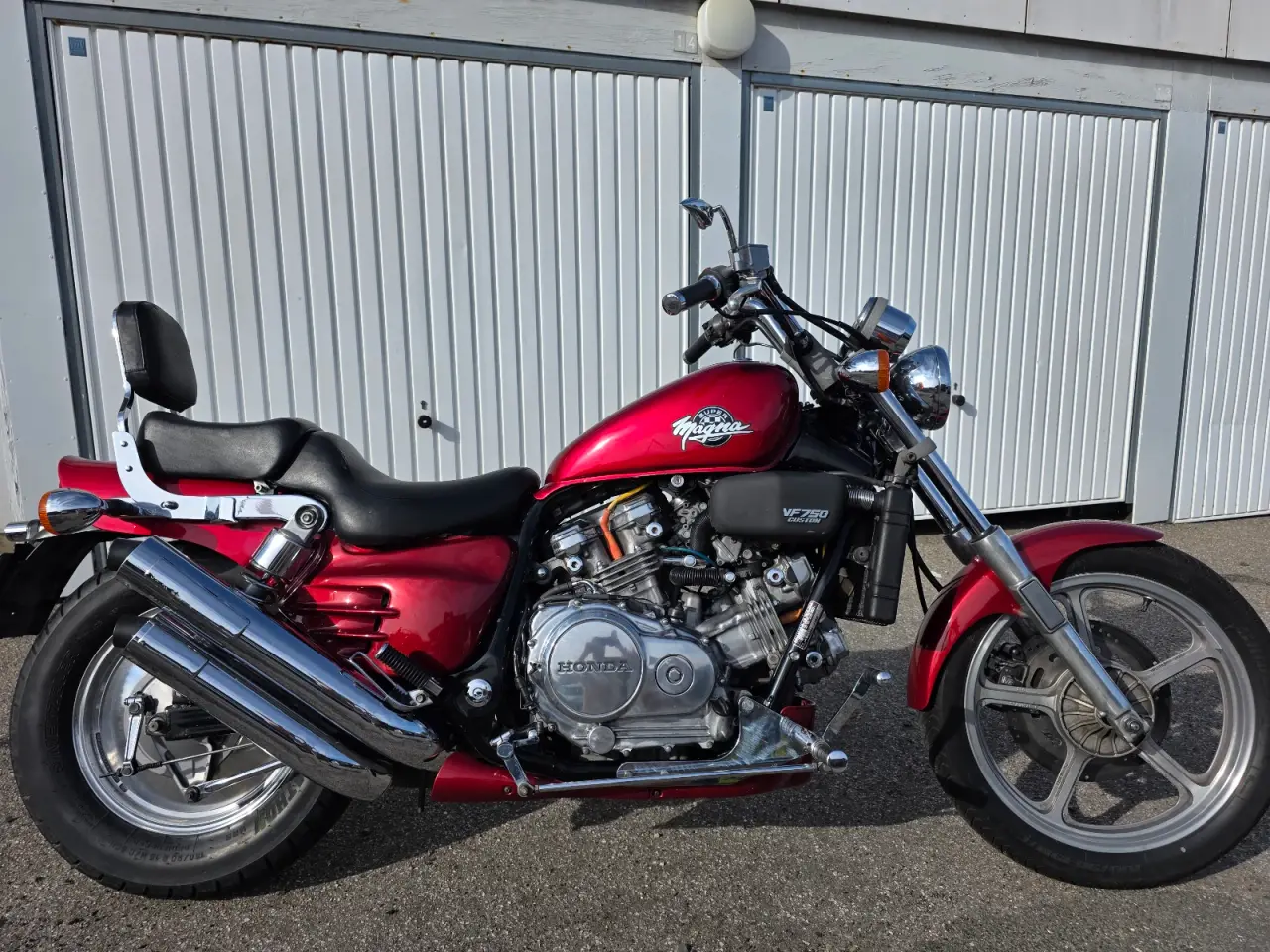 Billede 1 - Honda RC28 Super Magna 750cc