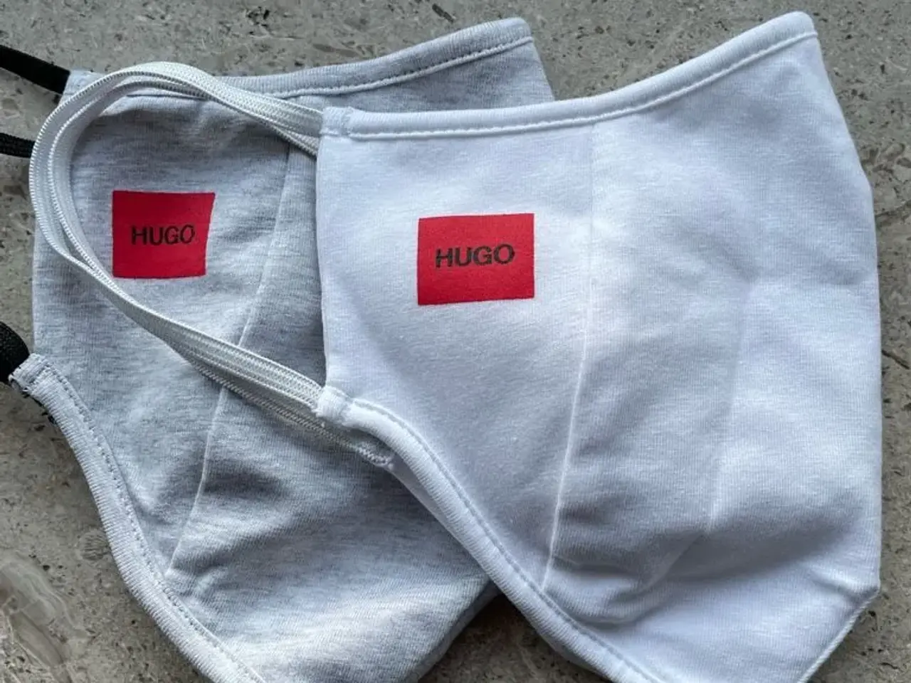Billede 1 - To nye Hugo Boss mundbind