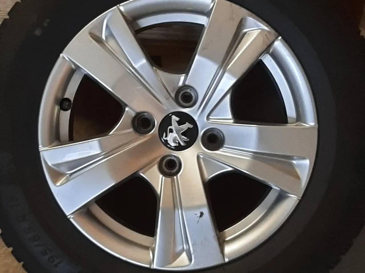 Billede 2 - ALU fælge Peugeot 15"