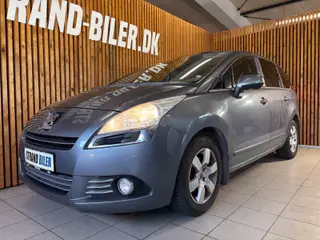 Peugeot 5008 1,6 HDi 112 Premium 7prs