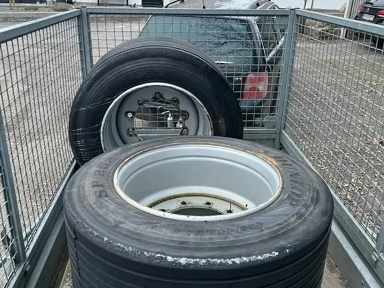 Billede 1 - Dunlop 455/40R22.5 2 stk.