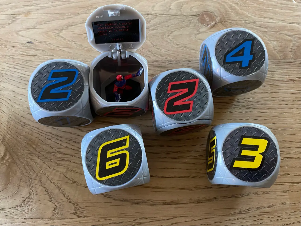 Billede 1 - Marvel Dice, 6 stk.