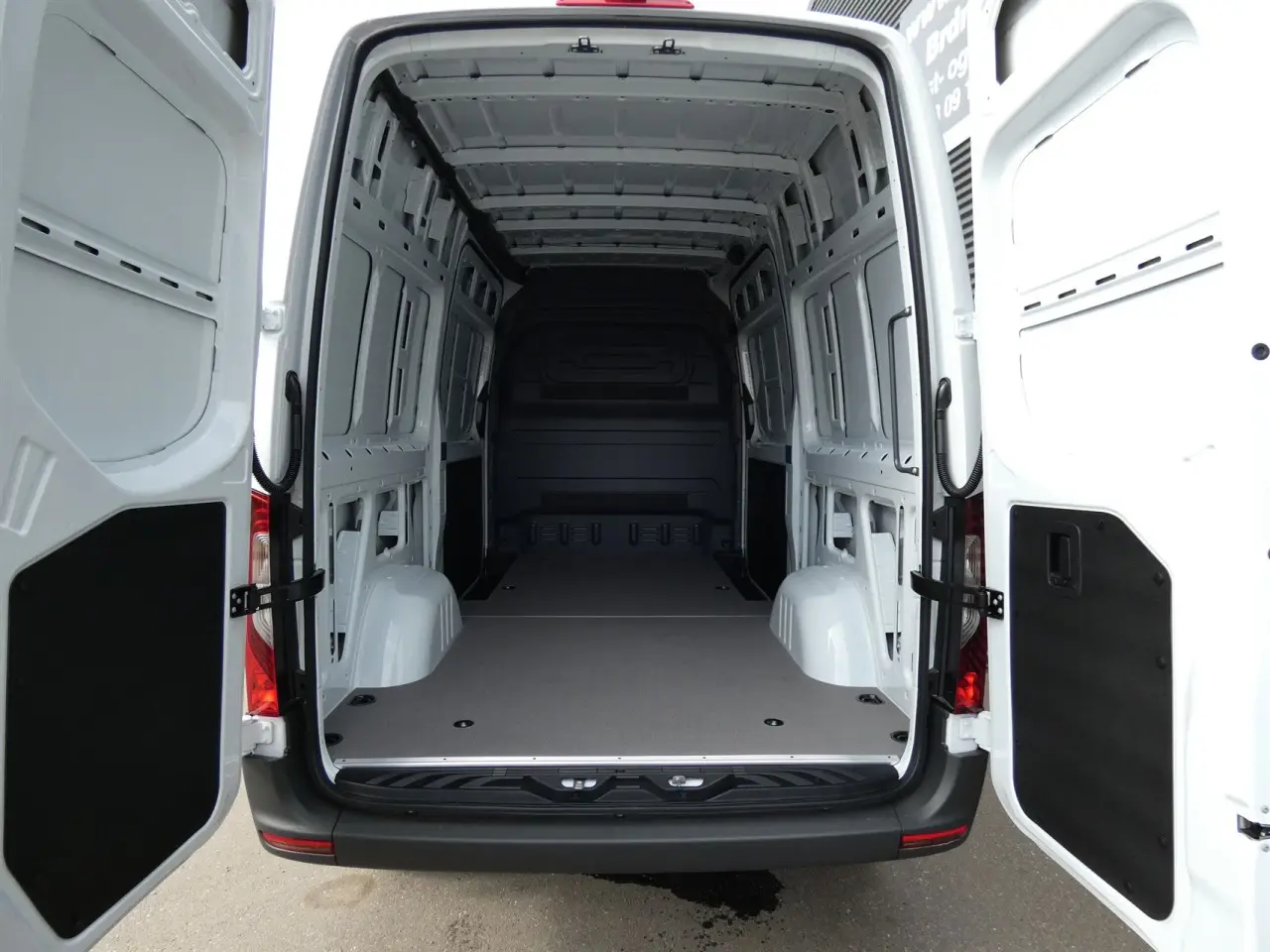 Billede 5 - Mercedes-Benz Sprinter 319 2,0 CDI A2 Select 4X4 9G-Tronic 190HK Van 9g Aut.