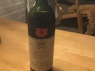Rødvin: chateau Mouton Rothschild 1972 ler Grand
