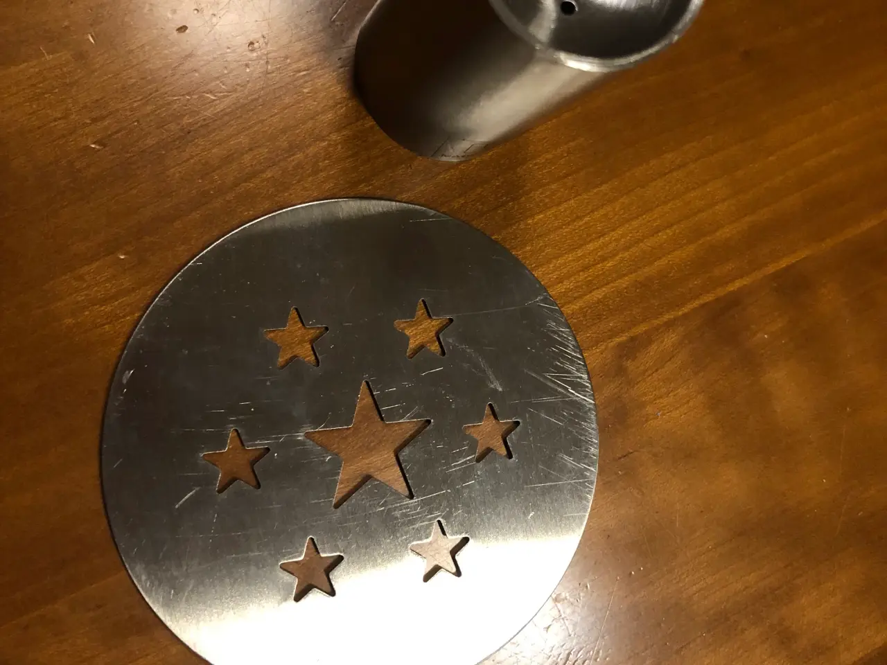 Billede 2 - Dekorationssæt til kaffe - strødåse og 1 skabelon