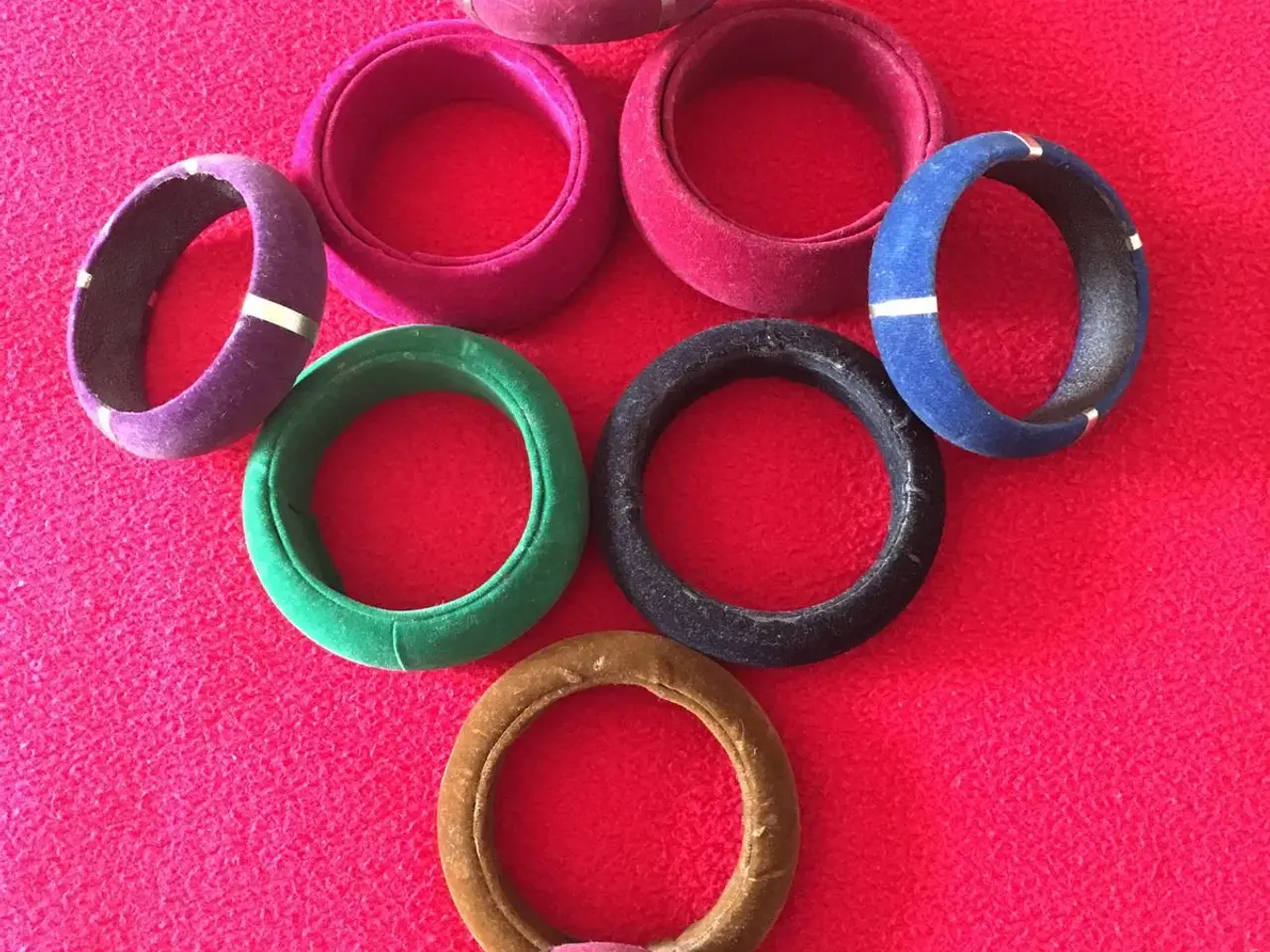 Billede 1 - Nye velour armbånd til salg