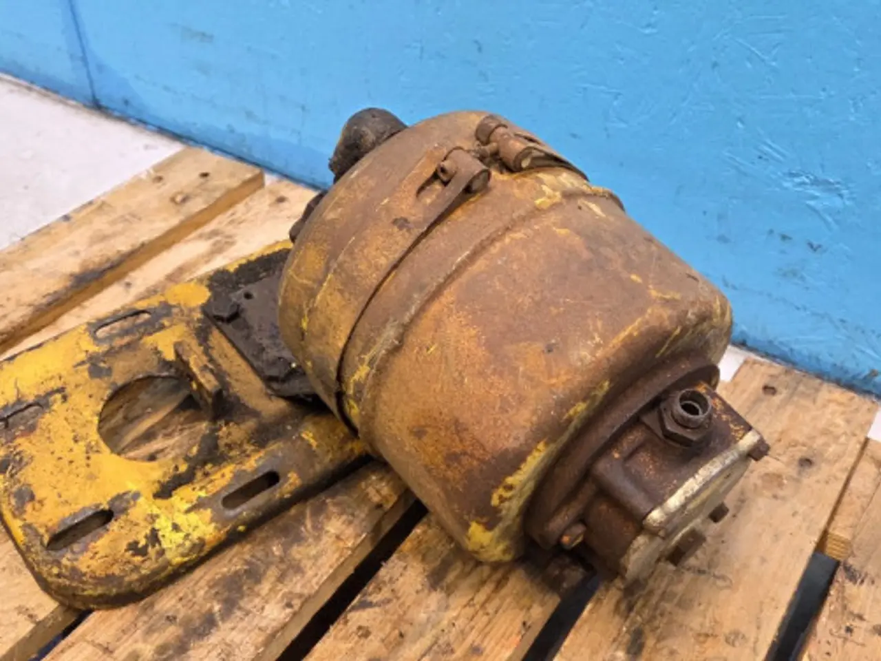 Billede 8 - New Holland M103 Hydrauliktank 090035