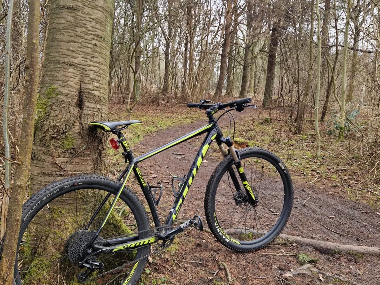 Billede 3 - Scott mountainbike 27,5" str L unisex sort/gul