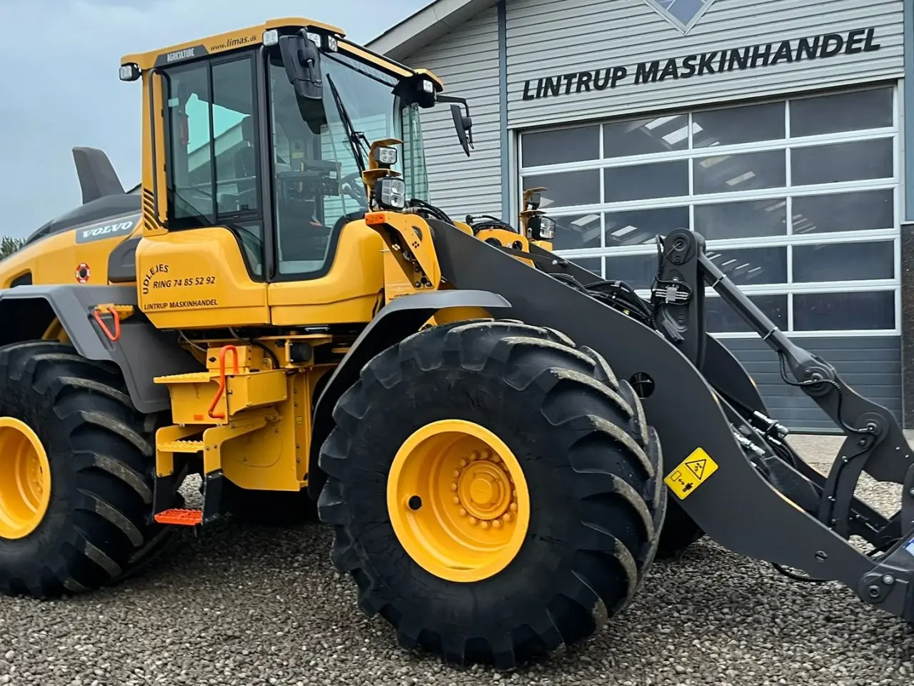 Billede 21 - Volvo L 70 H H2 BEMÆRK MED GARANTI FRA VOLVO FREM TIL DEN 18.6.2026. AGRICULTURE DK-maskine med lang arm, Co-Pilot & med 750mm Michelin MEGA X BIB hjul.