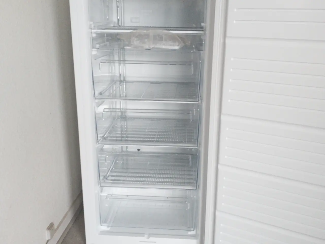 Billede 1 - Electrolux Skabsfryser med 5 skuffer