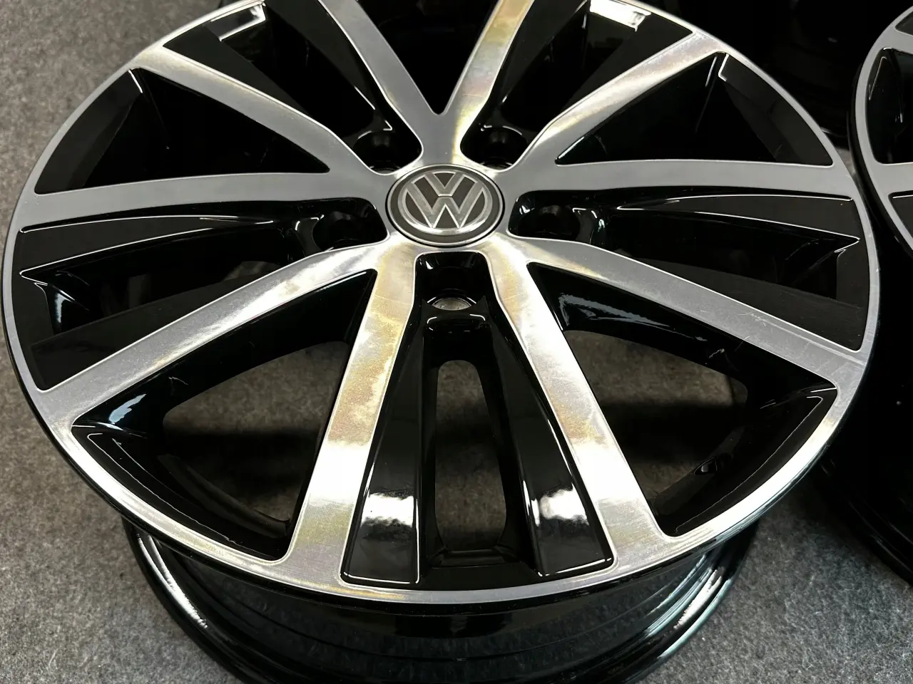 Billede 3 - VW T6 MULTIVAN CARAVELLE 7.0" x 17" 5x120 ET 55