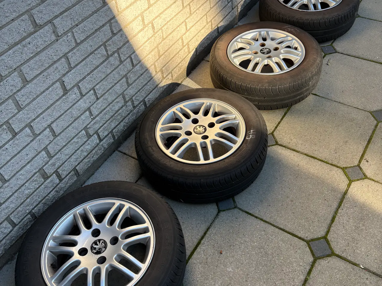 Billede 1 - 175/65 R14 Michelin sommerdæk/Alu-Fælge