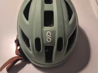 Grøn Puky cykelhjelm til børn i god stand