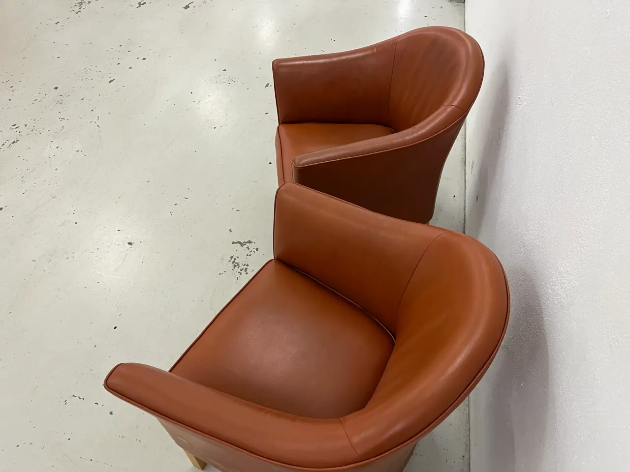 Billede 5 - 2 eksklusive Mogens Hansen MH80 i premium cognac.